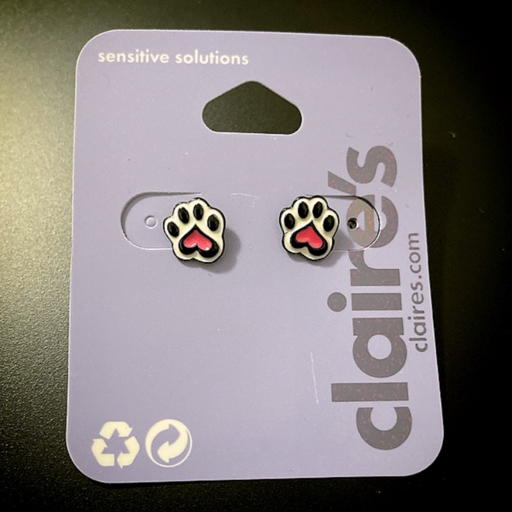 🐾 Paws / Heart Earring Studs - Sensitive Solution! 💗 - 2/$16 Bundle